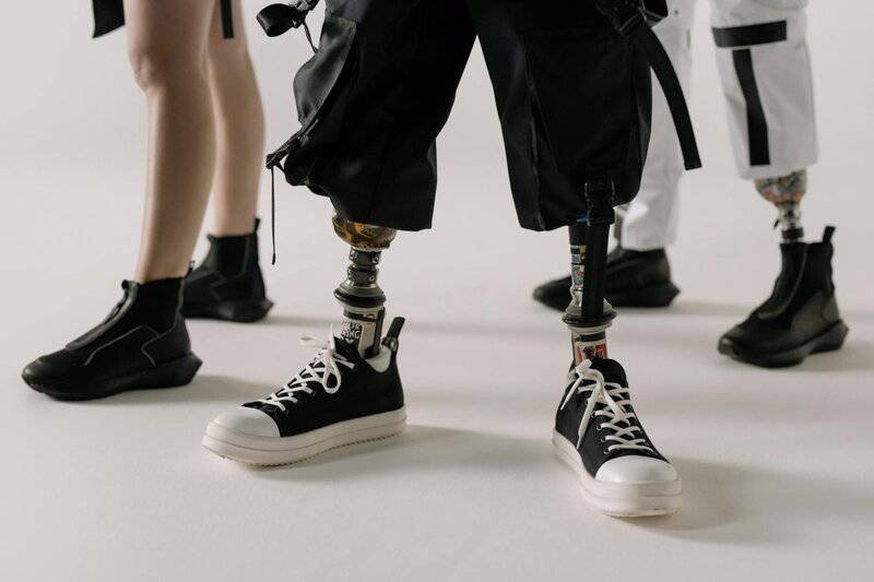 9. Tingling or Numbness in Hands and Feet (Neuropathy)